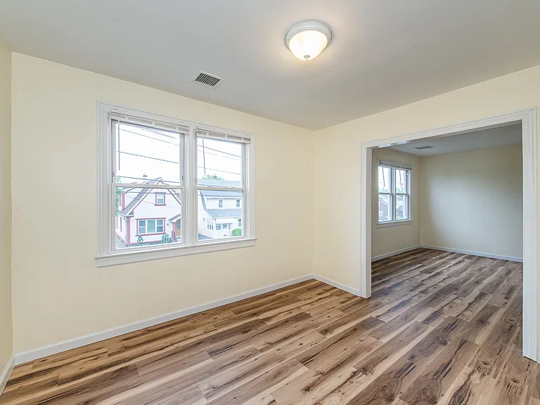 166 Speer Ave #2 — Photo 9