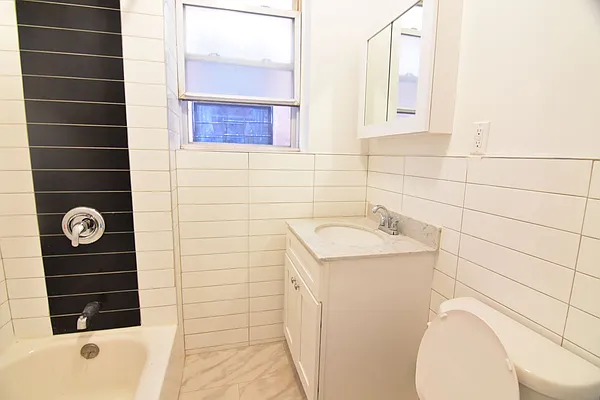 Rented by Clove Realty LLC | media 24