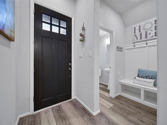 4th image of 352 Rise Ln