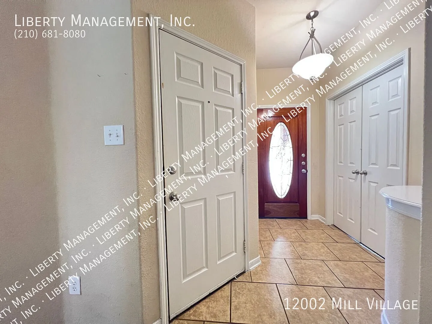 Great 3 bedroom, 2 bath home in a gated community! — Photo 3
