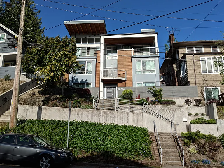 5043 21st Ave NE #B — Photo 5