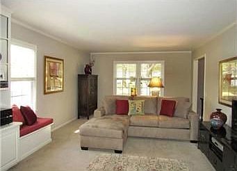 4th image of 7509 W 100th Pl