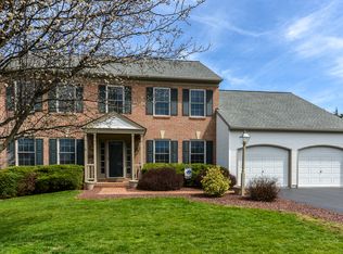 125 Riding Silks Ln, York, PA 17404