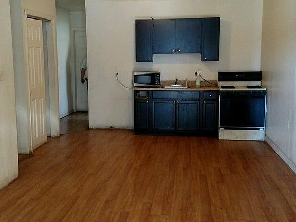 2nd image of 3416 Kensington Ave Floor 1