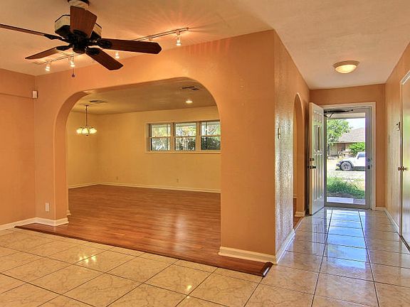 2nd image of 301 Montclair Dr