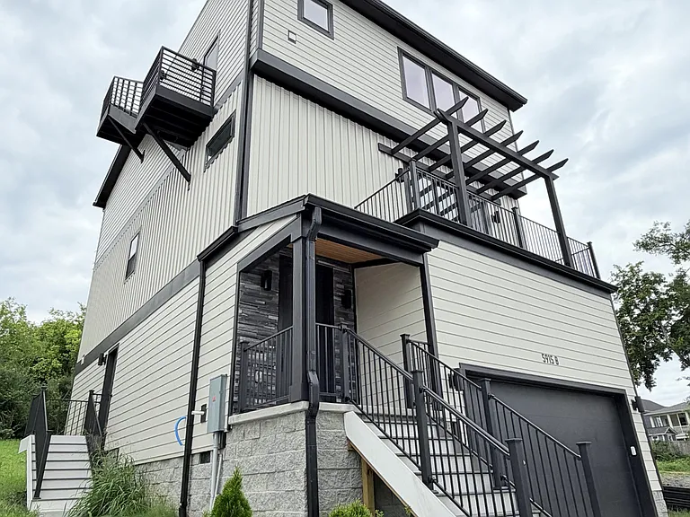 5915 Maxon Ave #B — Photo 2