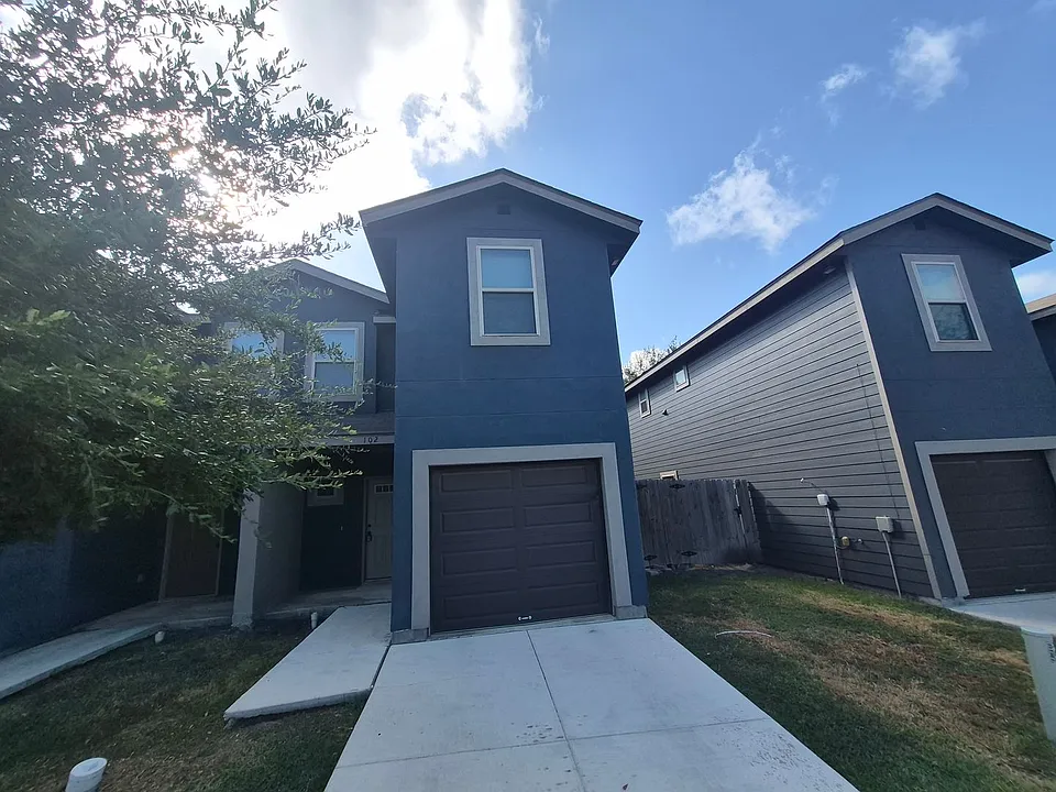 6866 Lakeview Dr #102