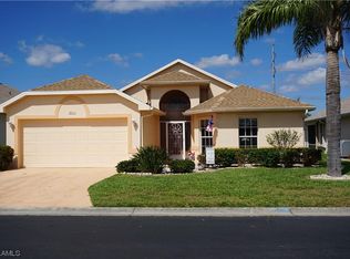 3831 Ponytail Palm Ct, North Fort Myers, FL 33917