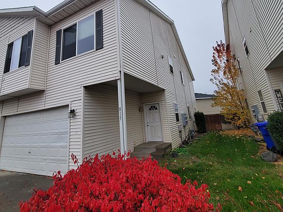 2nd image of 815 S Russell St #815