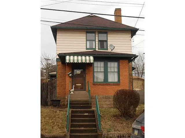 431 Avenue D photo 1