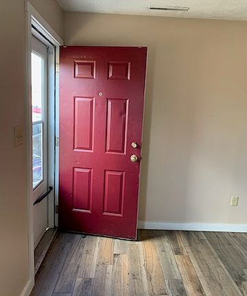 3rd image of 4817 Rossmoor Pl