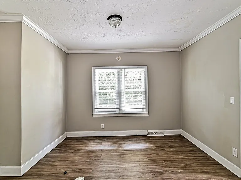5224 Ridgeway St — Photo 11