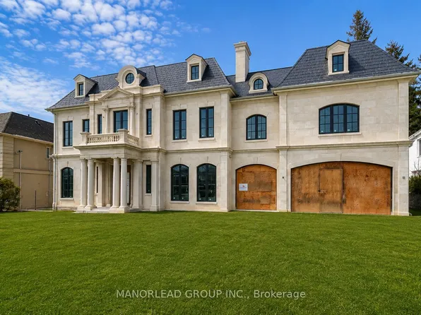19 Royal Oak Dr, Toronto, ON M3C 2M3