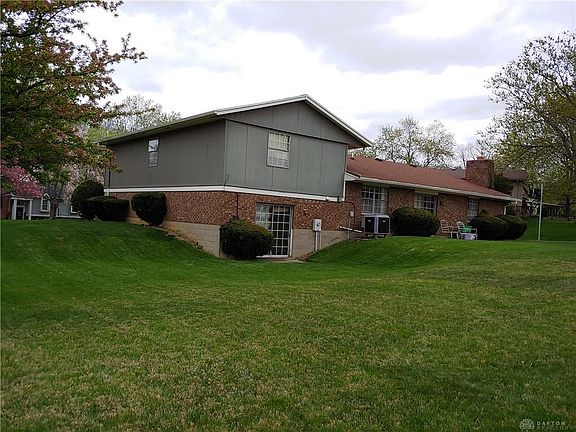 2nd image of 3685 Blythewood Dr