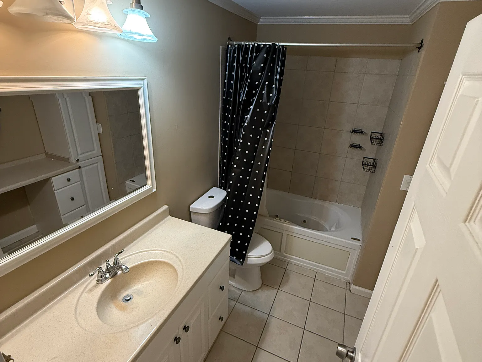 2 bed, 1200 sqft, $1,395 — Photo 4