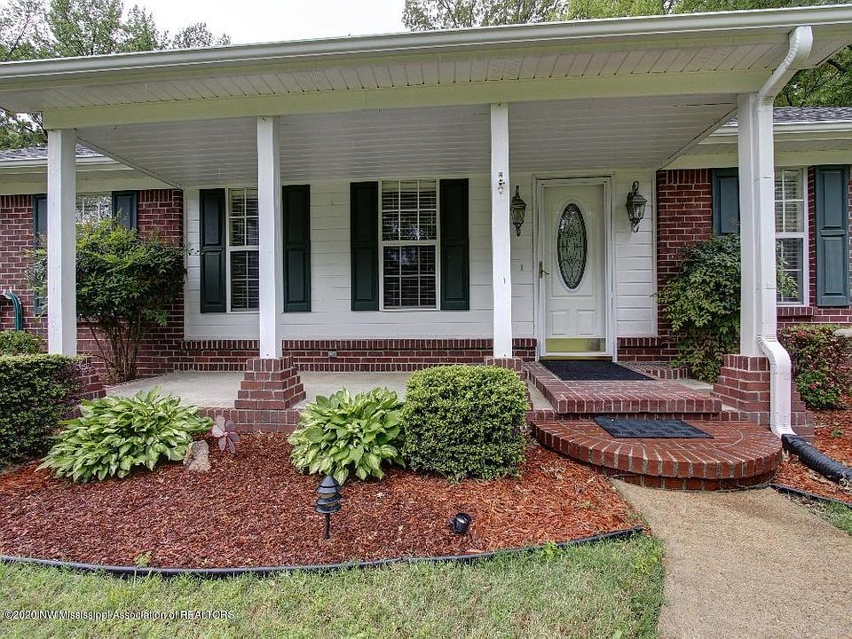 1st image of 6713 Lake Forest Dr W