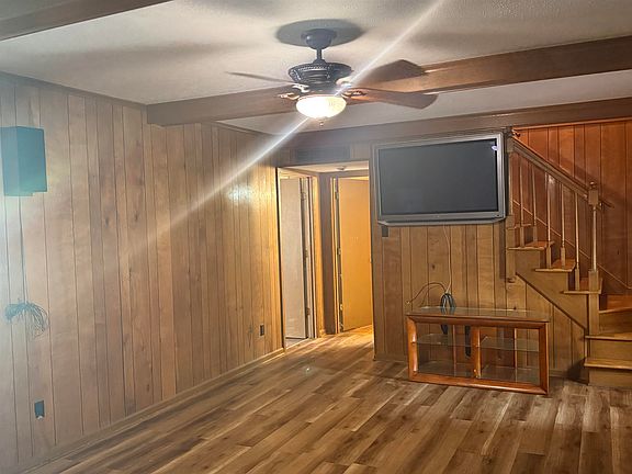 2nd image of 5276 Cresser St