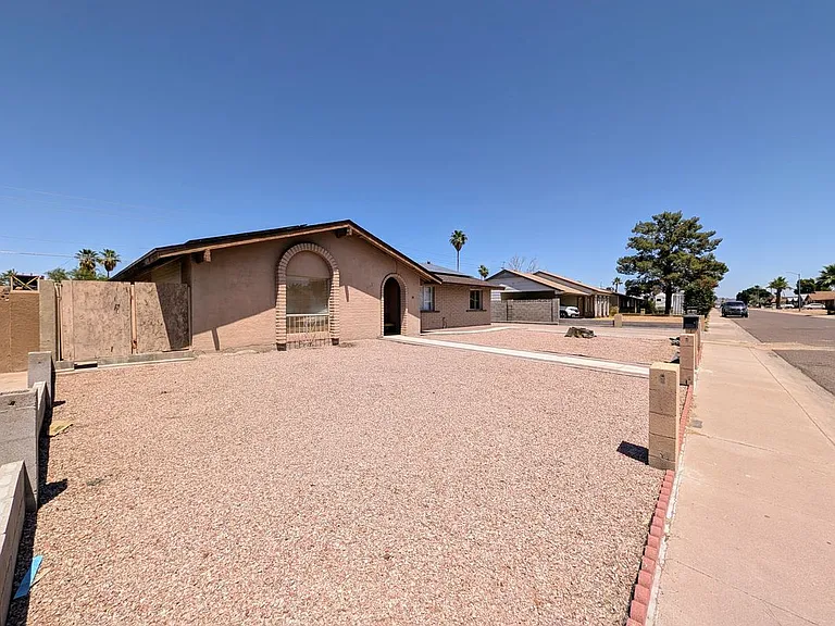 3848 W North Ln — Photo 45