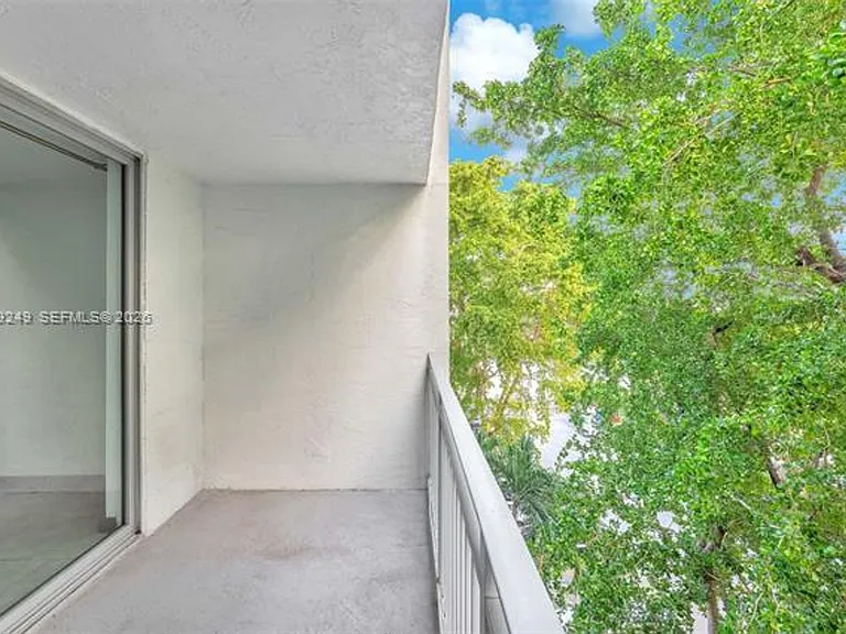 777 NE 62nd St #C508 — Photo 27