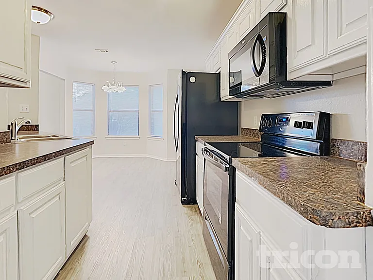 1508 Sunflower Ln — Photo 4