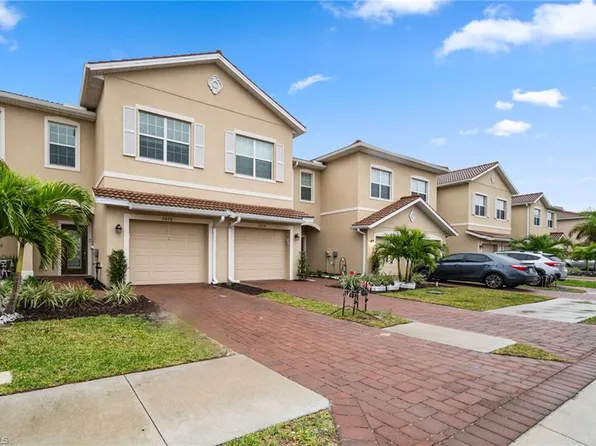 2878 Blossom WAY, NAPLES, FL 34120