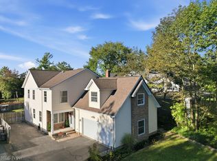 15 E Summit St, Chagrin Falls, OH 44022
