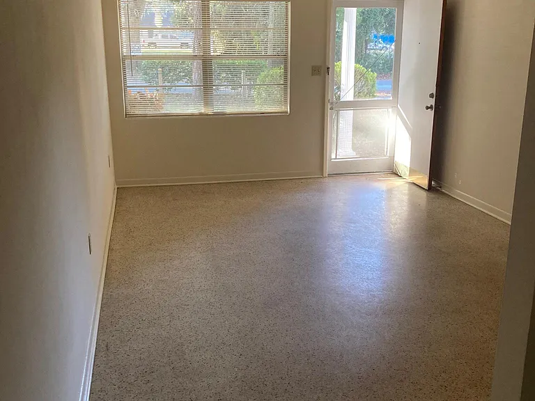 1918 NW 3rd Ave — Photo 2