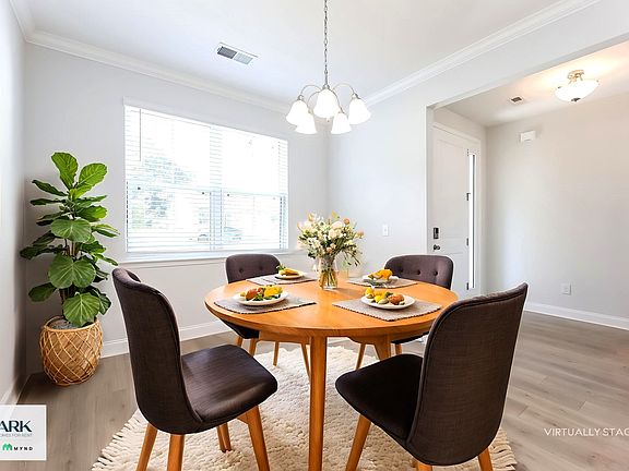 5th image of 309 Woodgate Way