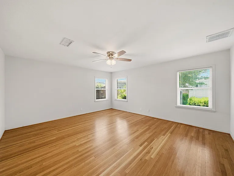 6323 Cindy Ln — Photo 14