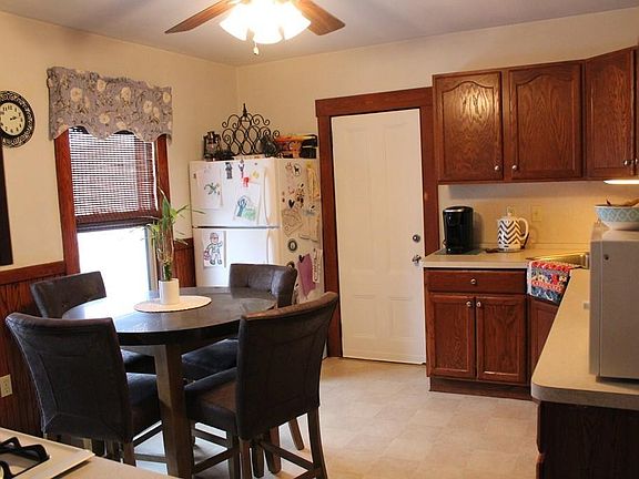 3rd image of 9 Bowditch St Unit 1