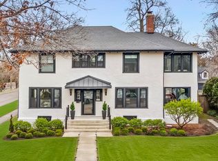 355 Linden St, Winnetka, IL 60093