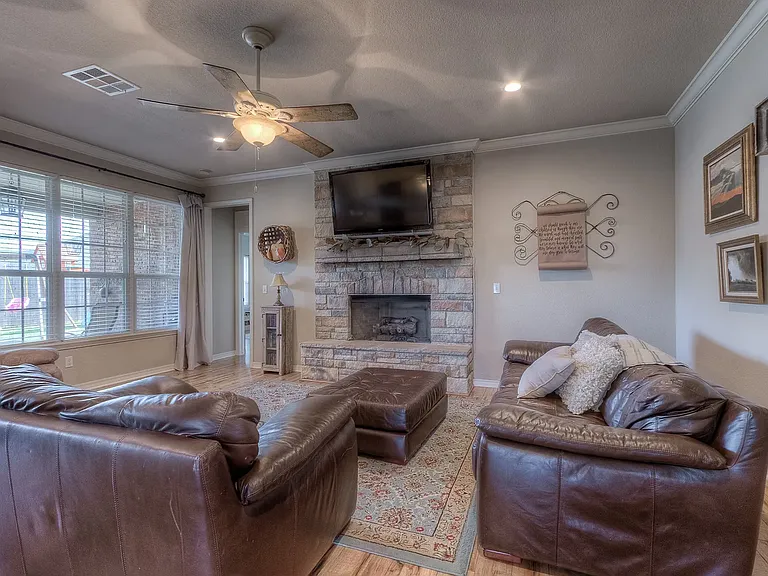 3901 Bahama Ave — Photo 28