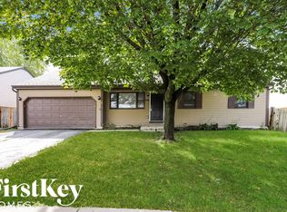 209 Bolz Rd, Carpentersville, IL 60110