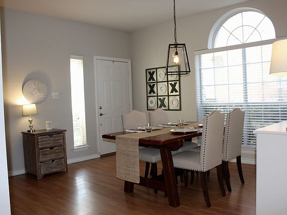 4th image of 8627 Brittania Ct