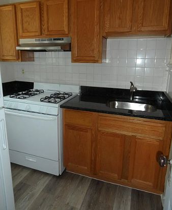 2nd image of 2501 W Winnemac Ave #A6