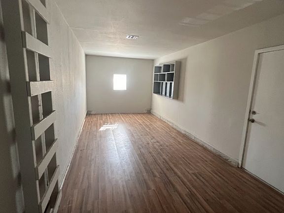 4th image of 1409 Garland Ave