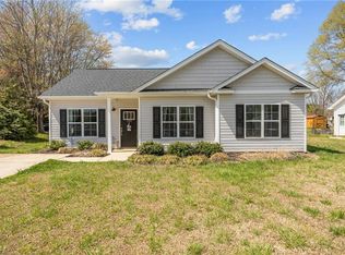 124 Filmore St, Yadkinville, NC 27055