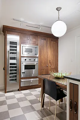 Sold by Compass | media 20
