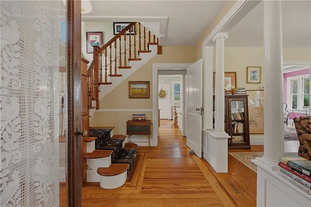 3 bed, 1.0 bath, 2129 sqft, $3,750 — Photo 4