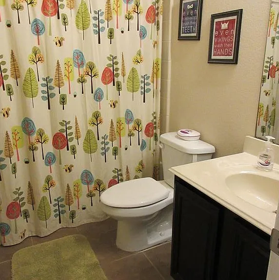 1110 Lubbock Ln — Photo 23