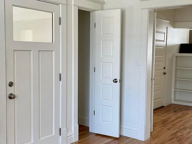 4102 McRee Ave #1W — Photo 3