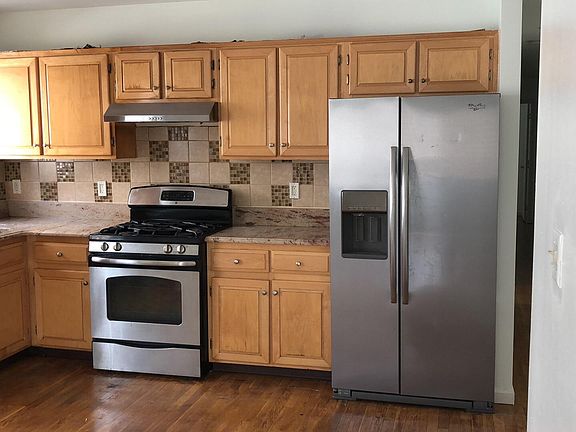 4th image of 920 Hollywood Ave #1
