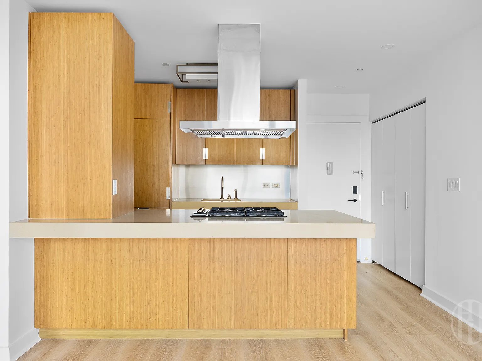 450 West 17th Street — Photo 4
