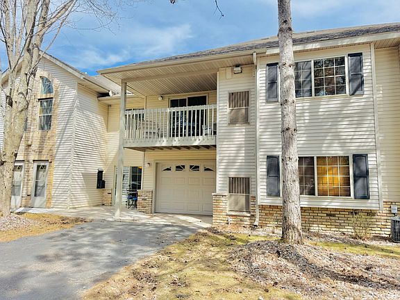 2nd image of 9887 Morgan Oaks Dr APT 10
