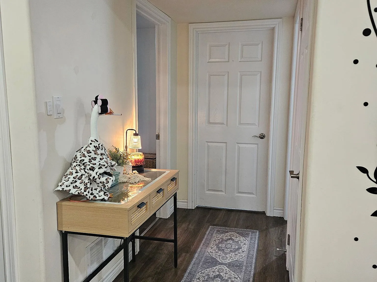 3 bed, $2,390 — Photo 2