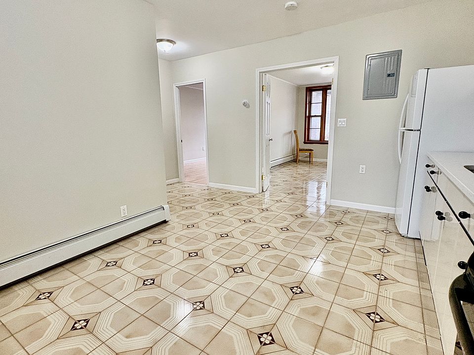 1st image of 1130 Ovington Ave #1
