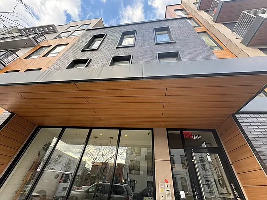 Rented by Pear NYC LLC | media 38