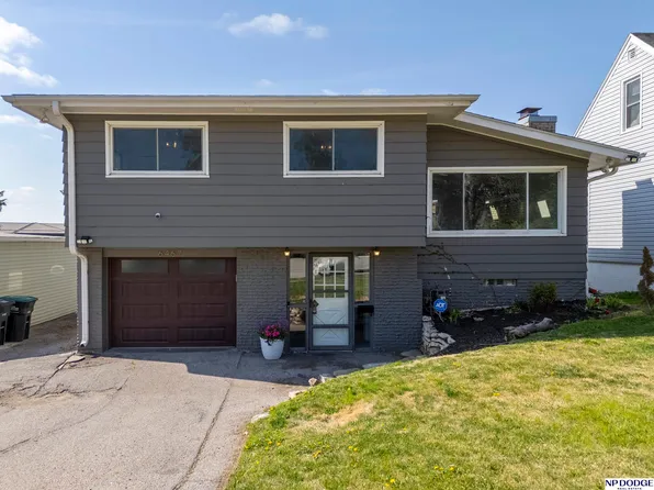 6467 William St, Omaha, NE 68106