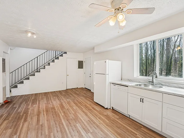 4902 Valley Dale Ct SW #A — Photo 1