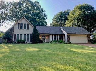 7962 Cross Ridge Dr, Germantown, TN 38138